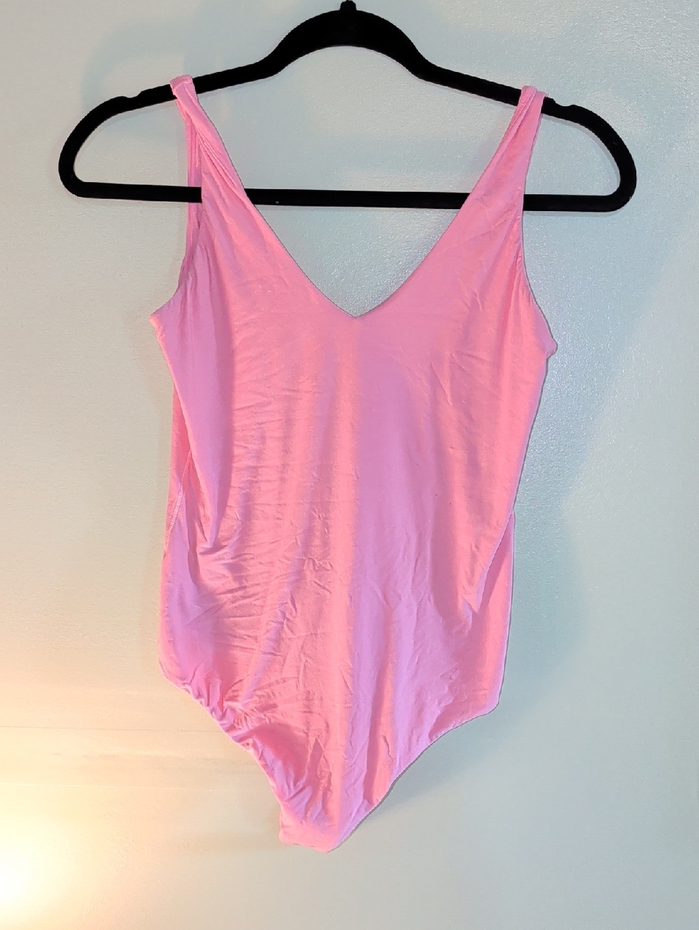 AE Smoothez Coral Pink V‑Neck One‑Piece Bodysuit L